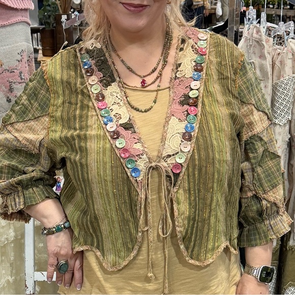 Butterfly Button Top by A Rare Bird - Picture 3 of 13